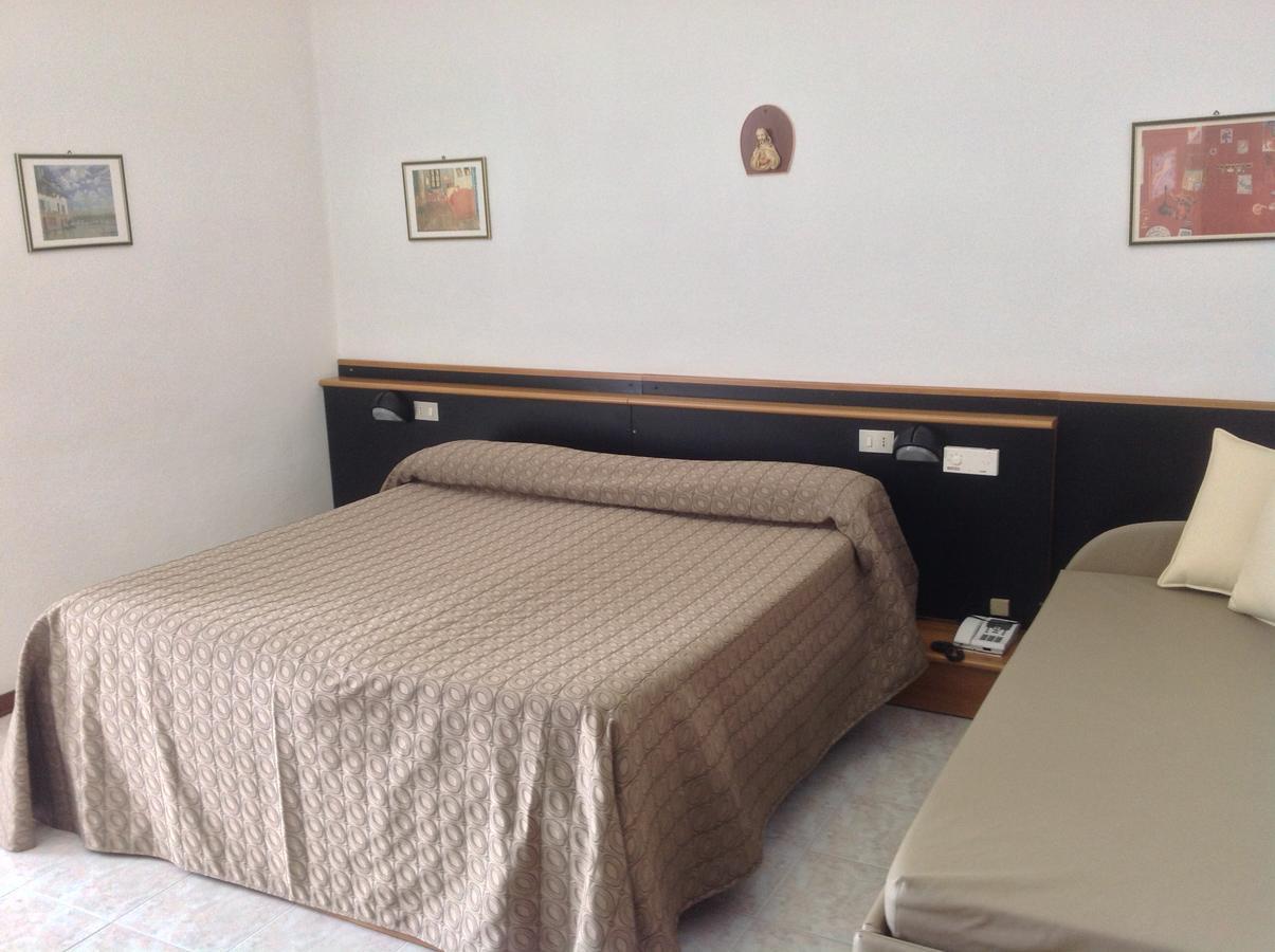 Hotel Sara Καόρλε Εξωτερικό φωτογραφία